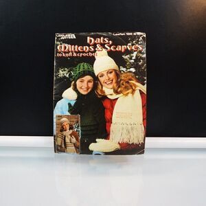 Vintage Knit Crochet Pattern Booklet 186 Hats Mittens Scarves 1981 Leisure Arts